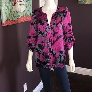 UeC  Daniel Rainn floral Satin like pleated blouse  small